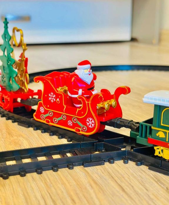 Потяг Новорічний з трьома вагонами залізна дорога поїзд ТОП продаж