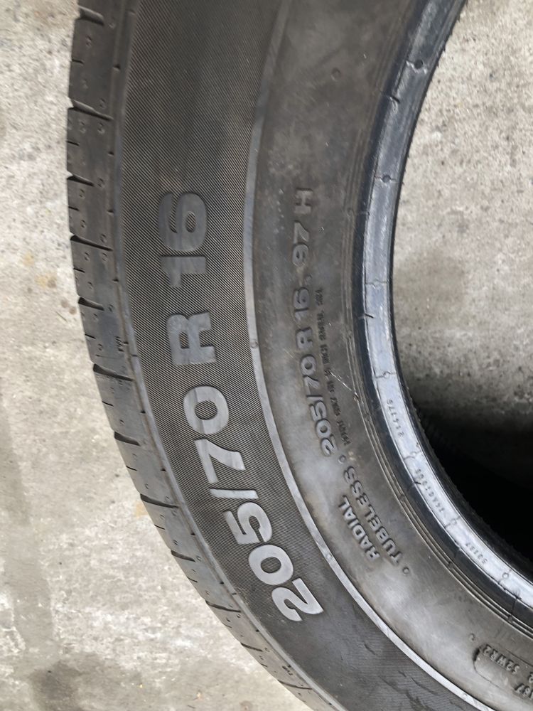 205/70/16 continental contipremiumcontact2