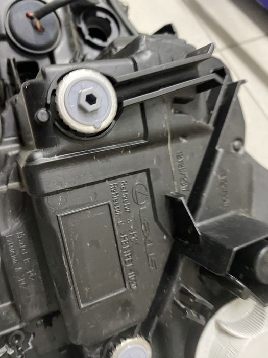 Optica direita lexus