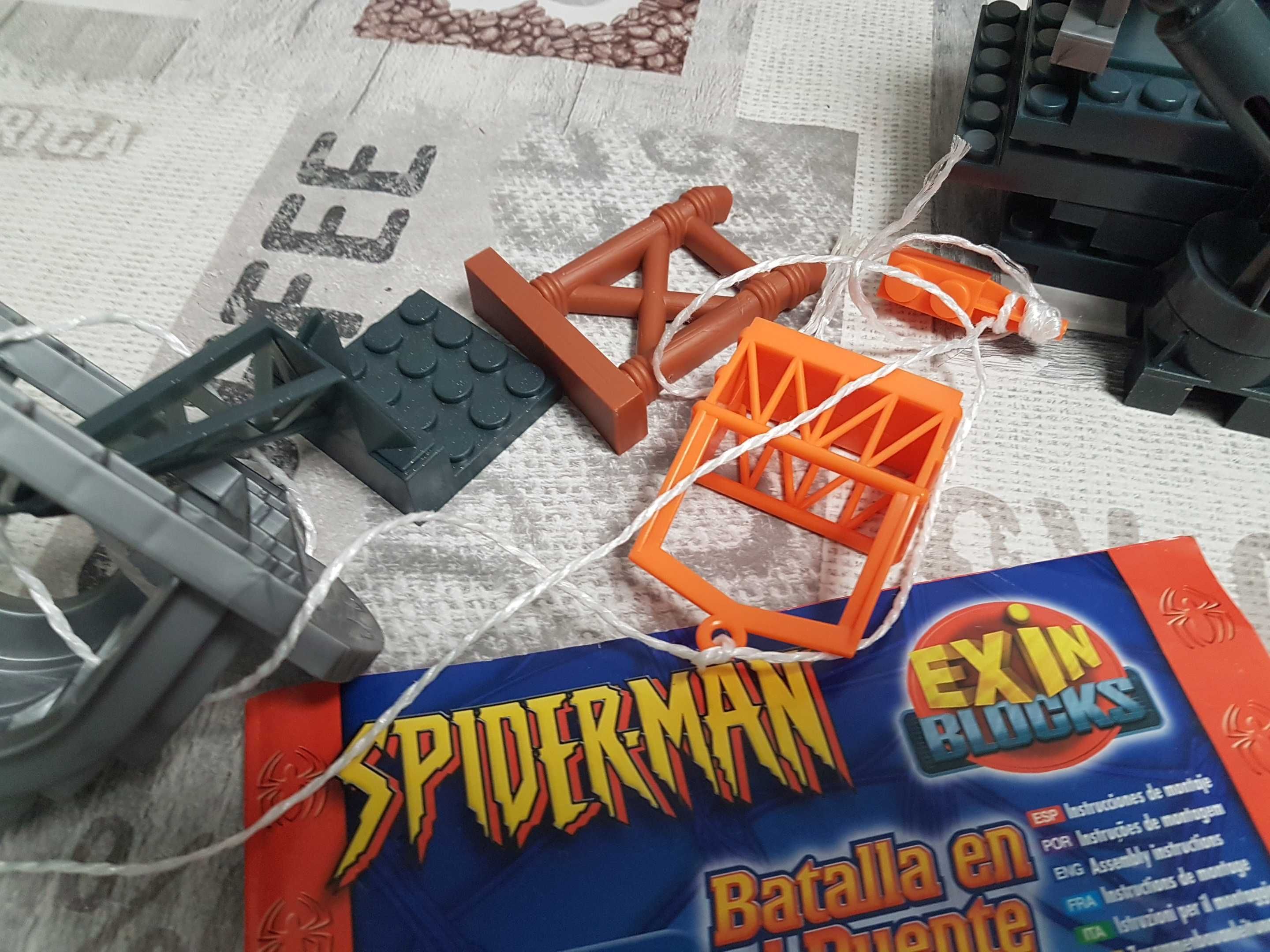 Lego Exin spiderman batalha na ponte