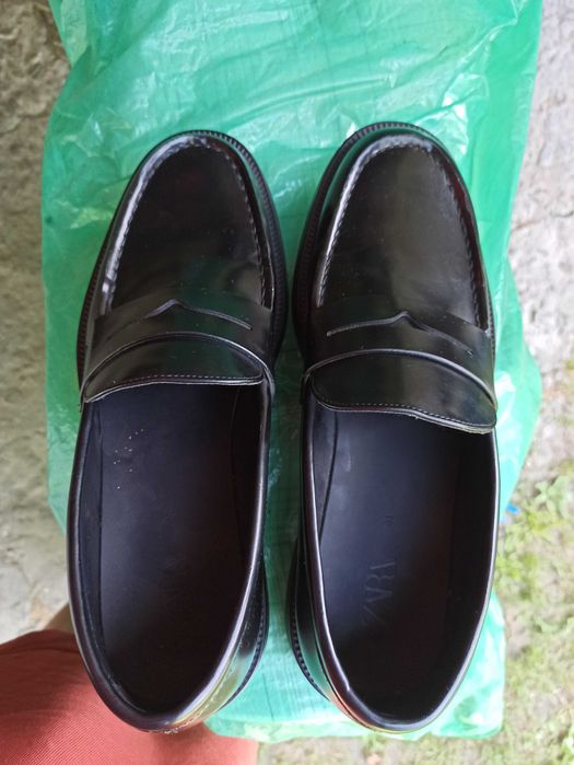 Туфли муж. ZARA цвет чёрный б/у