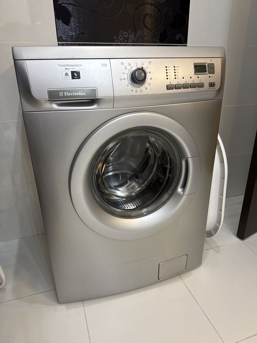 Пральна машина вузька ELECTROLUX EWS 106410 S