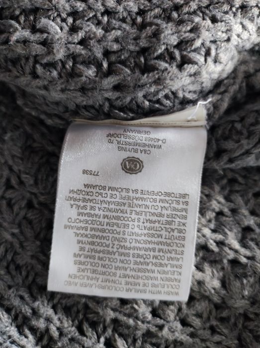 Casaco de malha C&A. Tamanho M