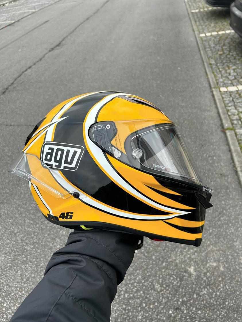 Capacete agv rossi  em caixa numerado