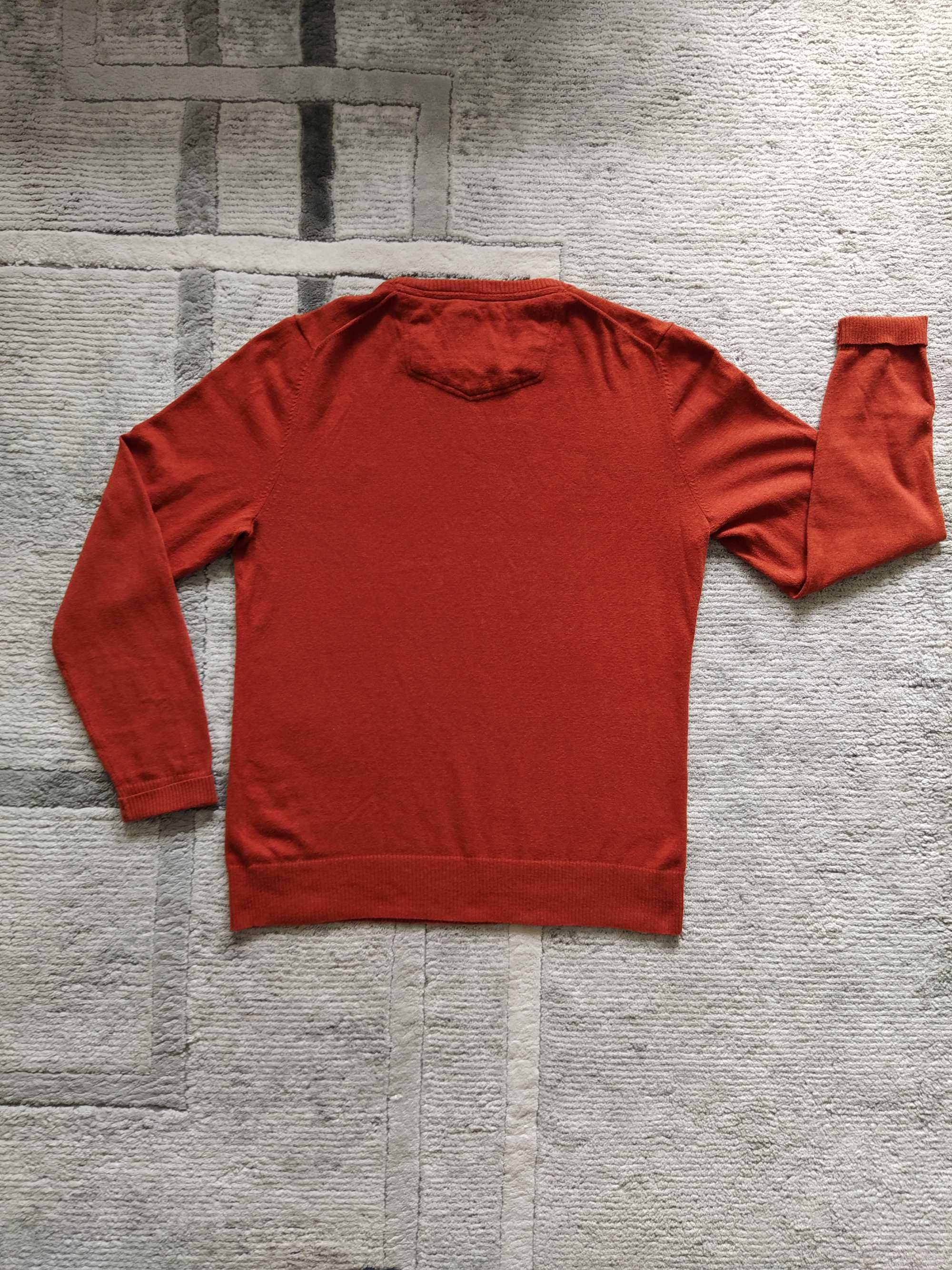 Sweter w kolorze ceglanym w rozmiarze L