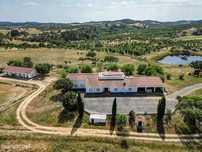 Herdade de Sobro com 93,50 ha, com Monte,  situada em Santa Luzia, Our