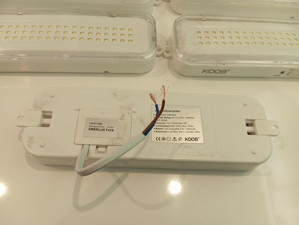 Luzes de Emergência LED