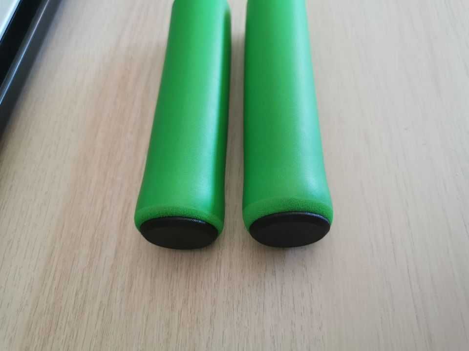 Punhos Bicicleta BTT (Leves em Silicone] Cor: Preto ou Verde