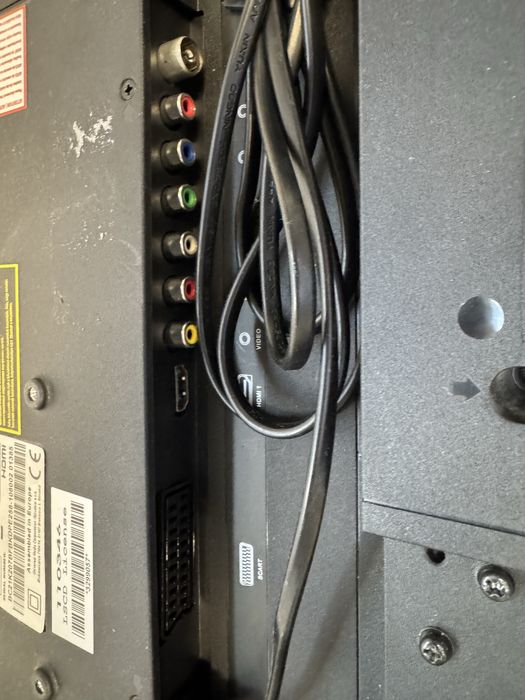 Telewizor Blaupunkt z DVD, dekoder DVB-T2, uchwyt regulowany