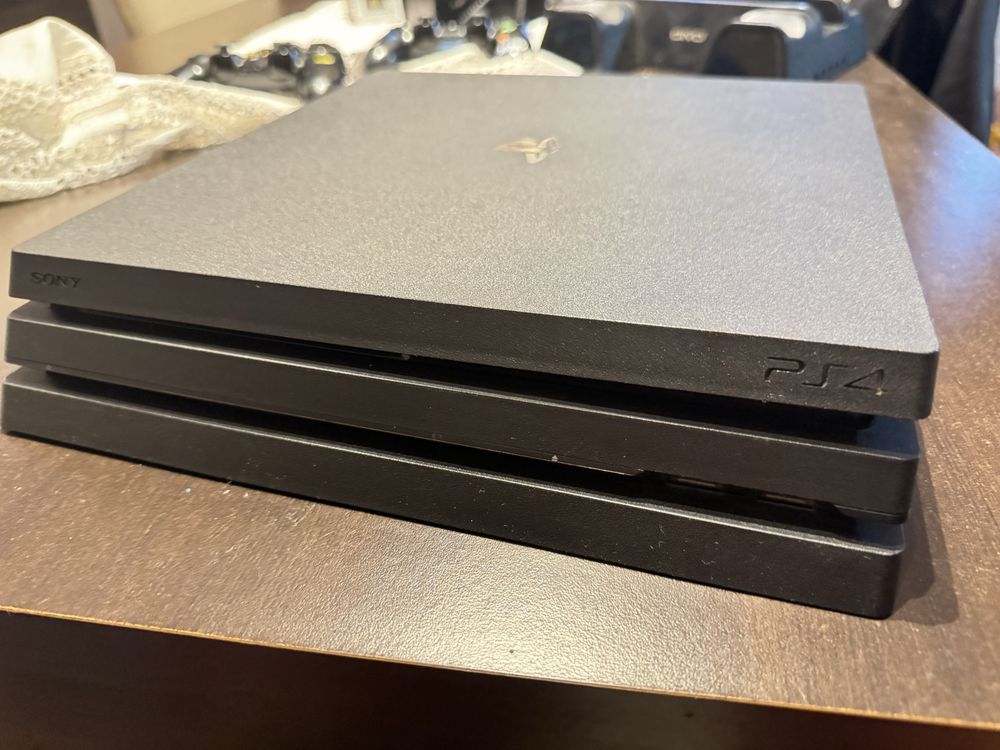 Playstation 4 Pro 1TB