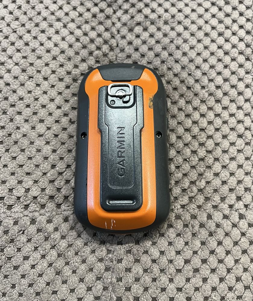 Туристичний GPS навігатор Garmin Etrex 20