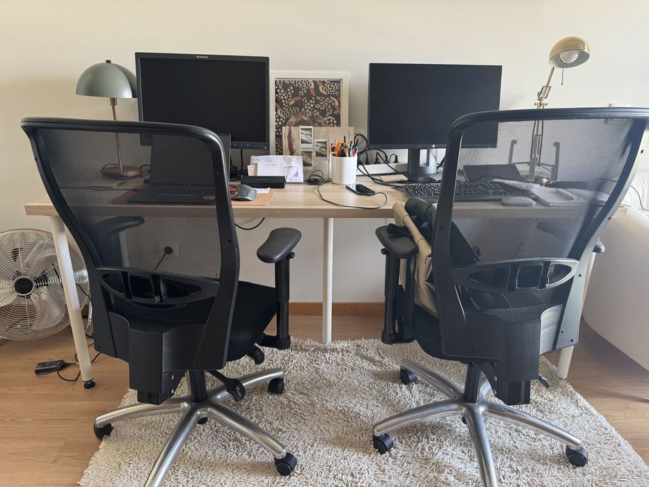 Secretaria e 2 cadeiras Ergonomicas