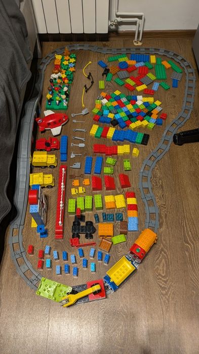 LEGO duplo-duży zestaw z kilkoma modelami