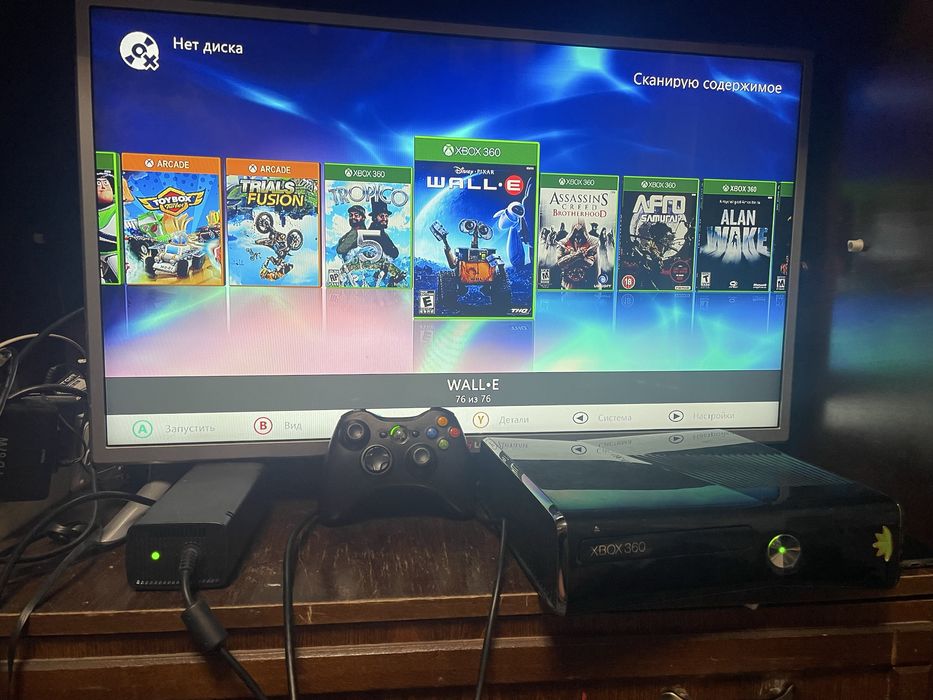 Консоль Xbox 360 Slim 500Gb(завантажено 76ігор)