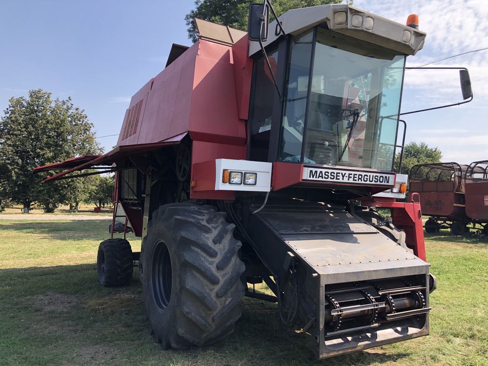 Комбайн Massey Ferguson