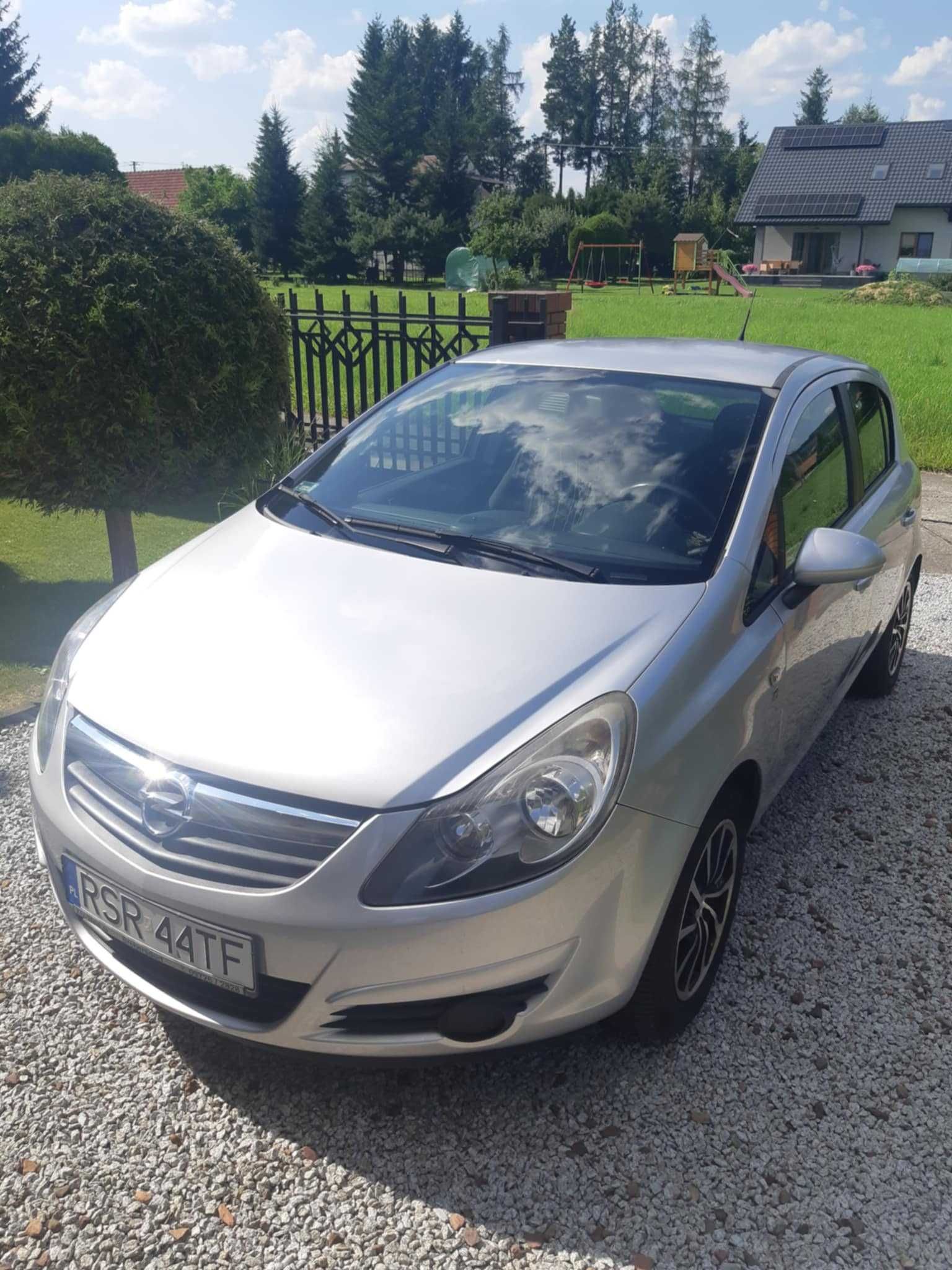 Opel Corsa D 2010 1.2