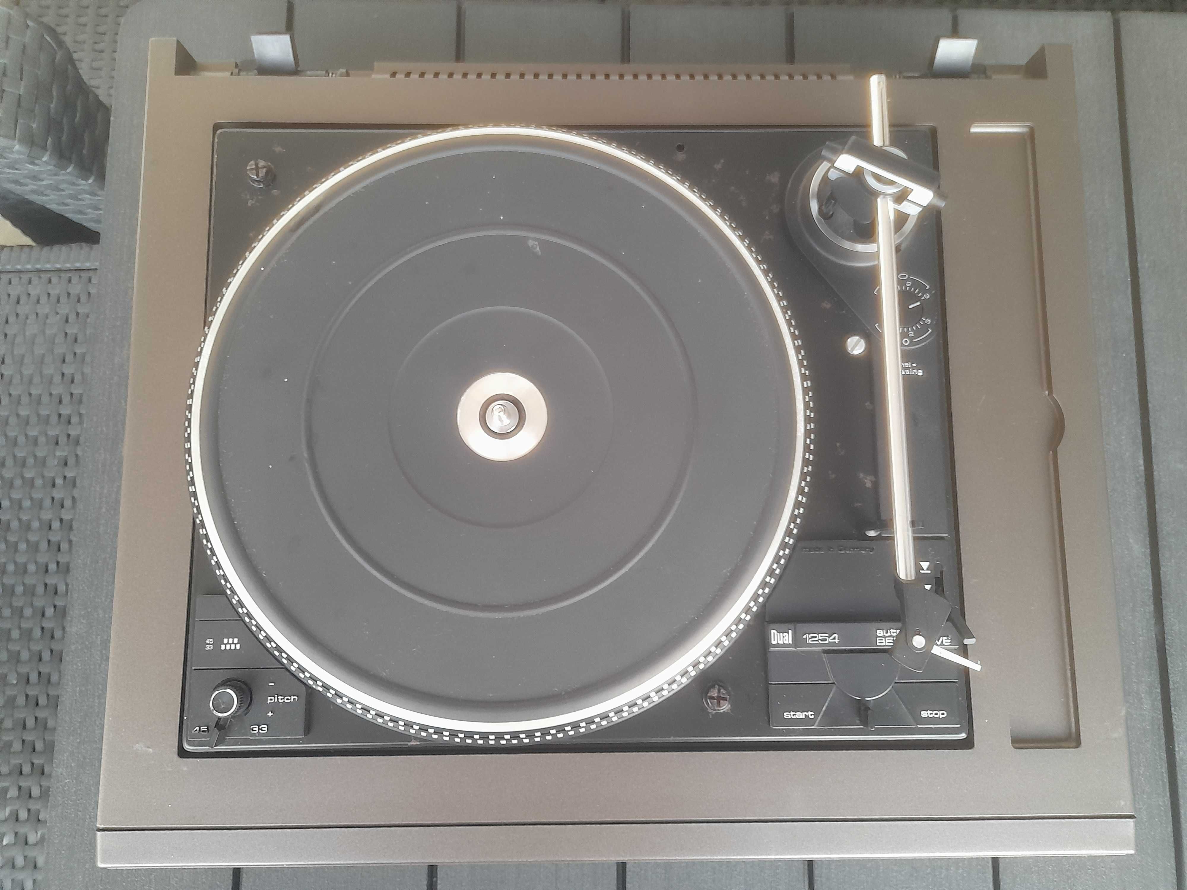 Gramofon + wzmacniacz Dual HS 148
