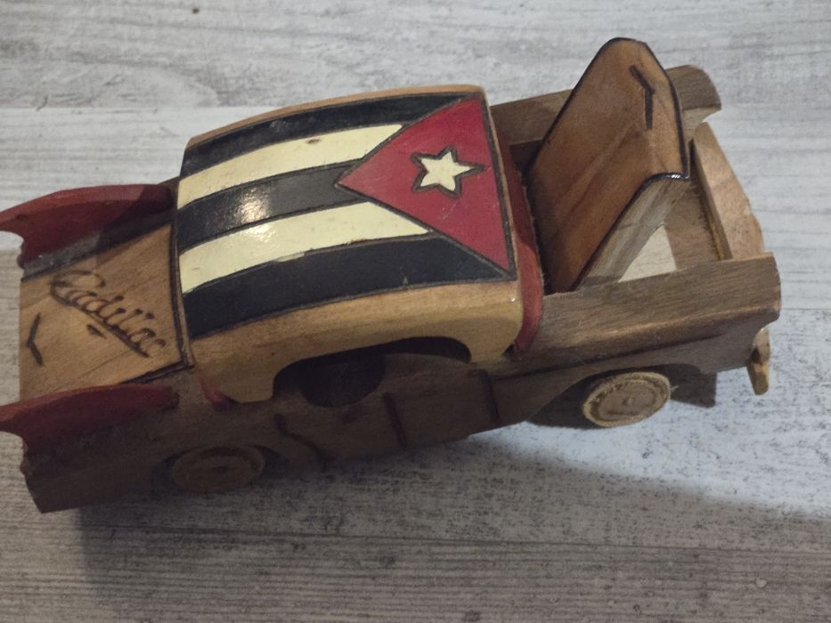 Carrinho CUBA cadillac