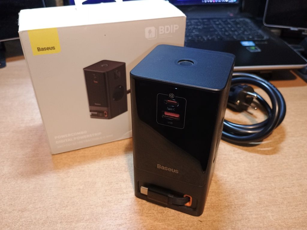 Зарядное устройство BASEUS powercombo 65w + 2 розетки 220v