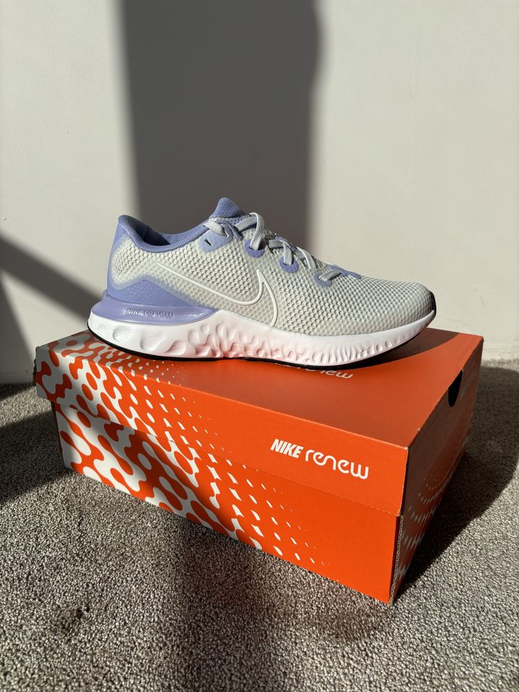 Buty Nike Renew Run (GS)