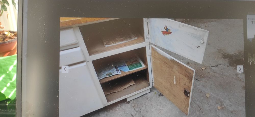 Kredens z czasów PRL stare meble kuchenny bialy prl