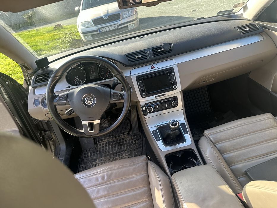 Vw passat 2010 rok produkcii uszkodzony silnik