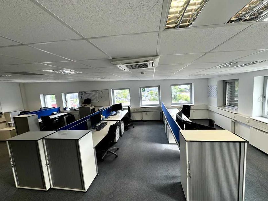 Biurko marki ASSMANN Solidne