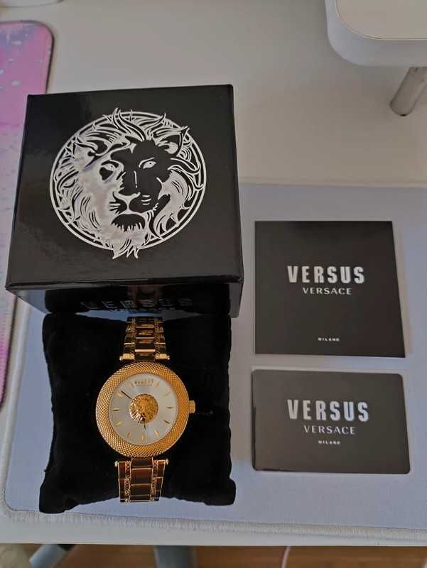 Relógio Versace dourado