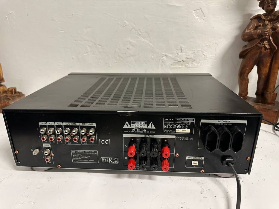 Wzmacniacz Sony TA-F 561 R. Made in Japan.