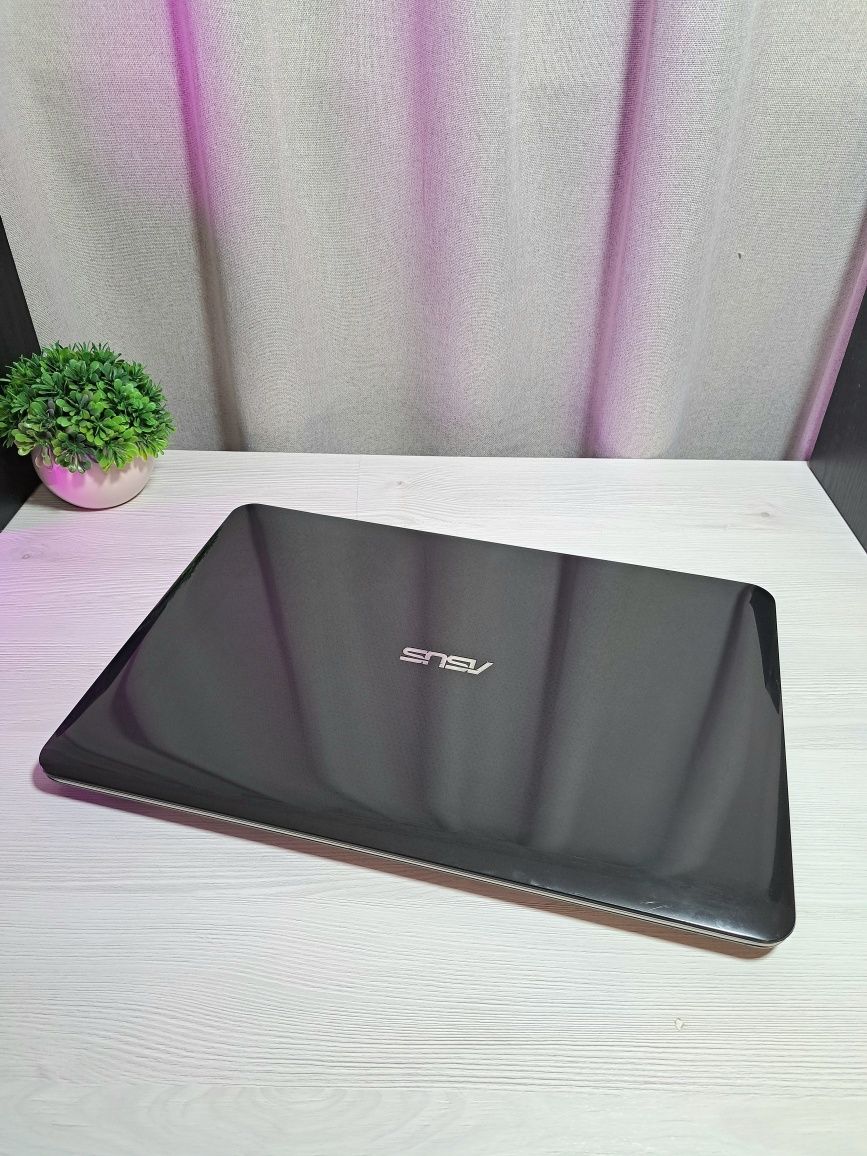 Ноутбук Asus X555L/i7-5500U/12 Gb/128 Gb/500 Gb/GeForce 940m на  2 Gb