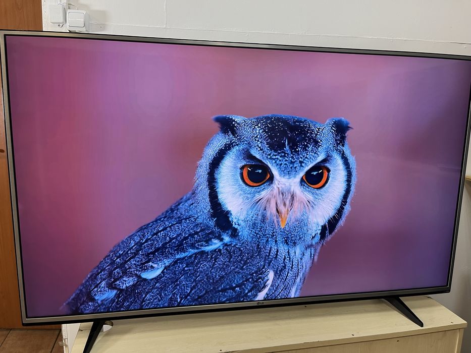 Телевізор LG 60 дюймів 4K UHD Smart HDR Wi-Fi