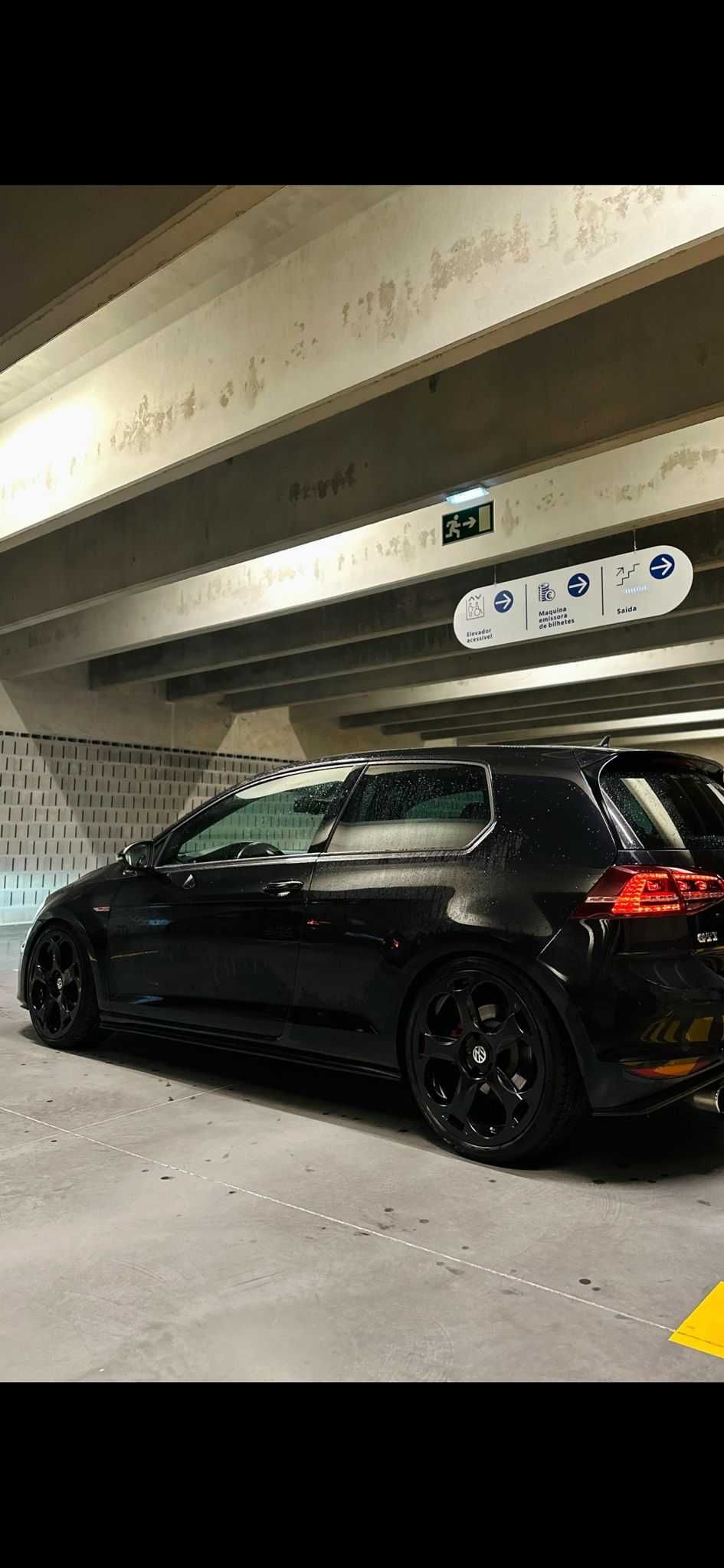 VW GOLF 7 GTI 2.0 tsi 220 cv