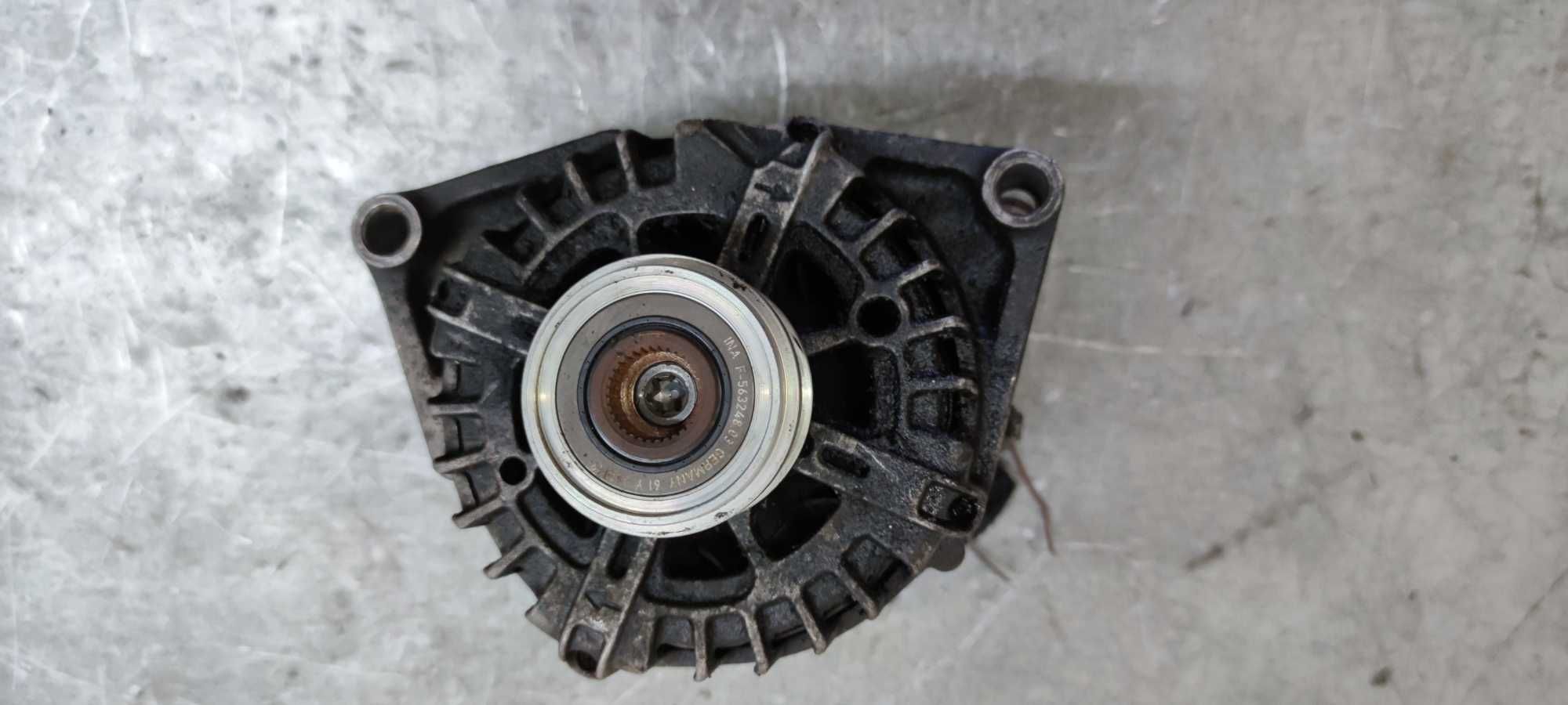 Opel Astra 4 IV J 1.4 T Alternator