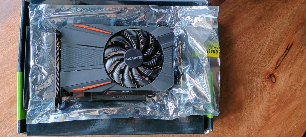 GPU Placa Gráfica - Gigabyte GTX 1050ti