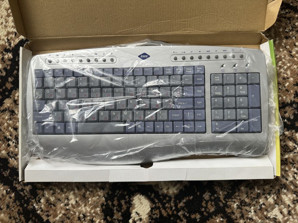 Клавіатура нова клавіатура PS/2