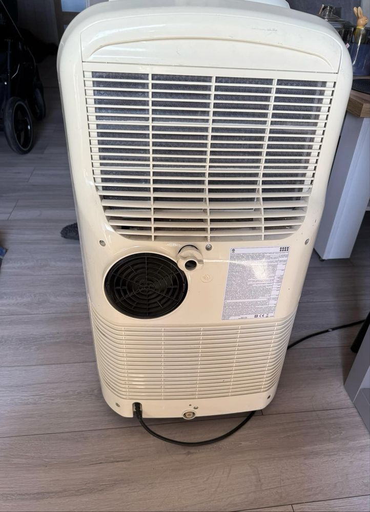 Klimatyzator z funkcja chlodzenia i grzania