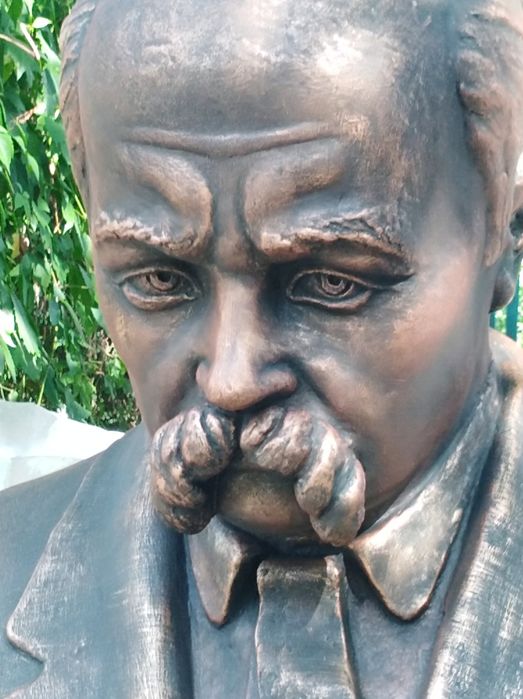 Памятники погруддя Шевченко бюст авторська робота