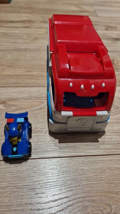 Patrolowiec Psi Patrol Chase samochód