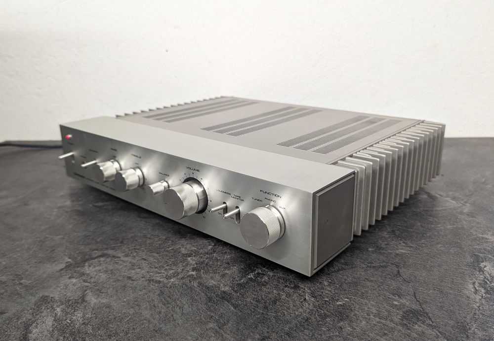 Стерео підсилювач Pioneer SA-3000.