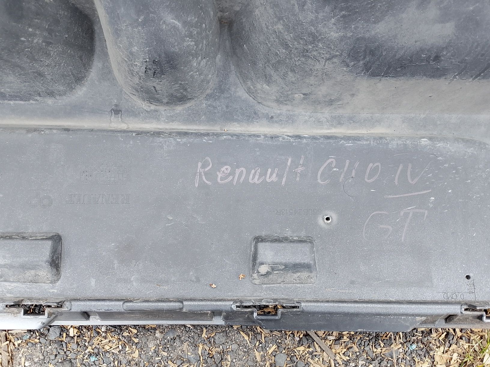 Dokładka zderzaka Renault Clio IV