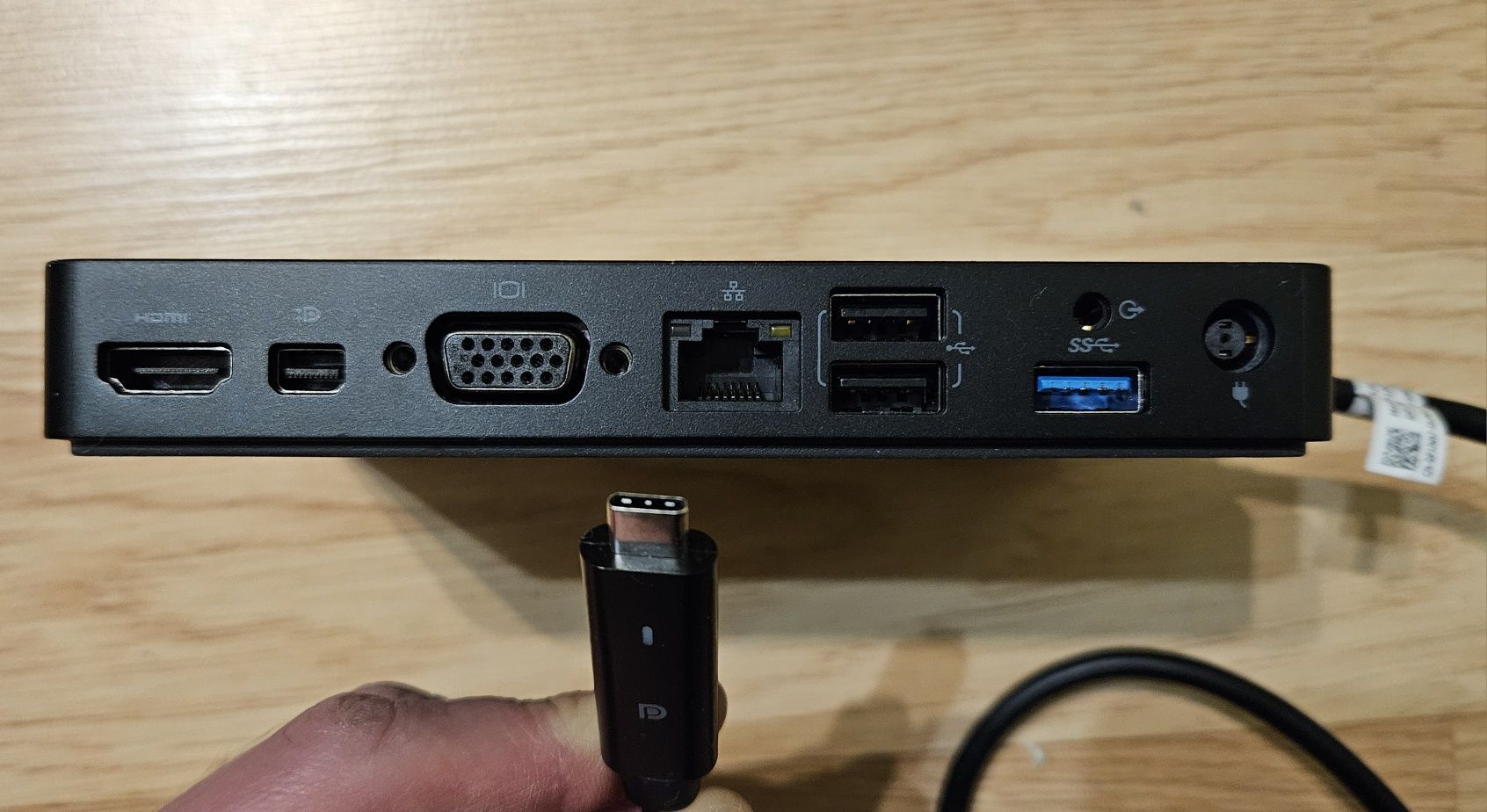 Оригінальна Dell WD15 (K17A) USB-C док-станція + блок живлення (130 W)