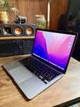 Laptop Apple Macbook Air M1, 256 GB, RAM 8 GB, bardzo zadbany