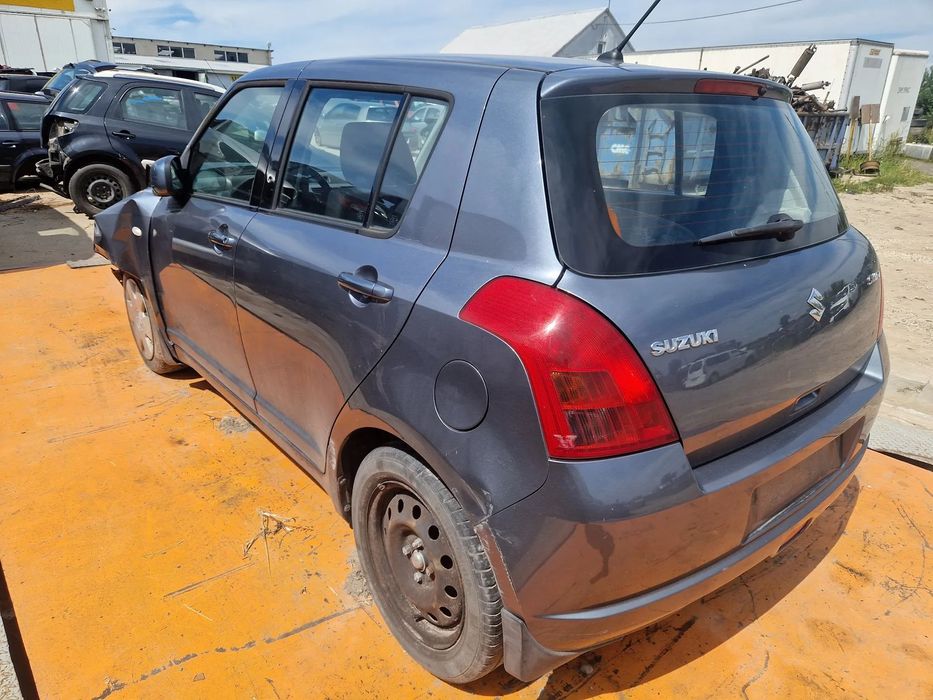 Suzuki SWIFT IV 2005/02- Silnik 1.3 M13A 1328ccm 92KM/68kW ZY4 na części drzwi klapa zderzak