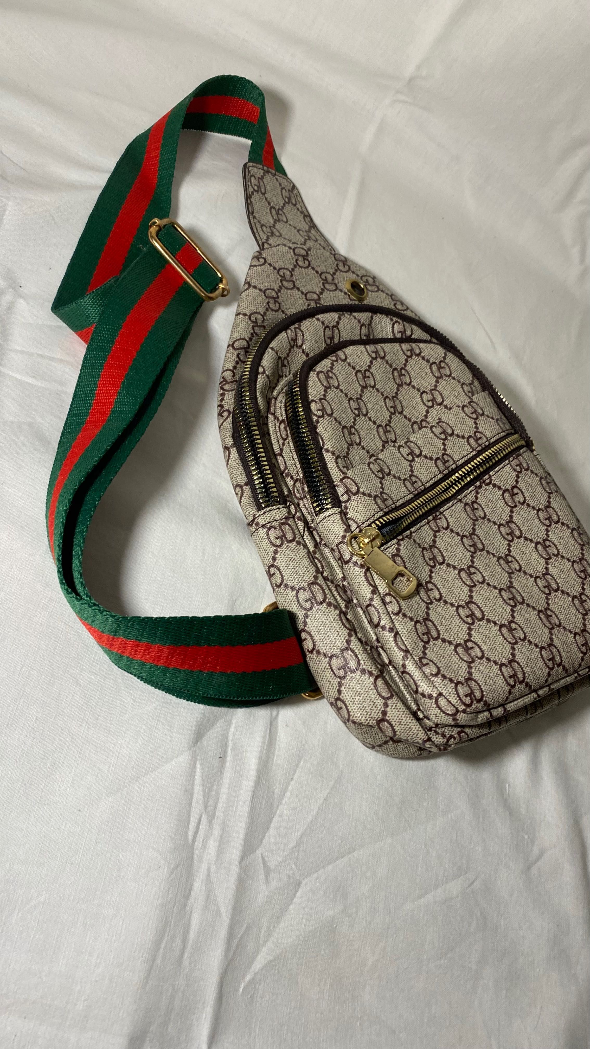 Сумка поясная сумка Через
Плечe Gucci