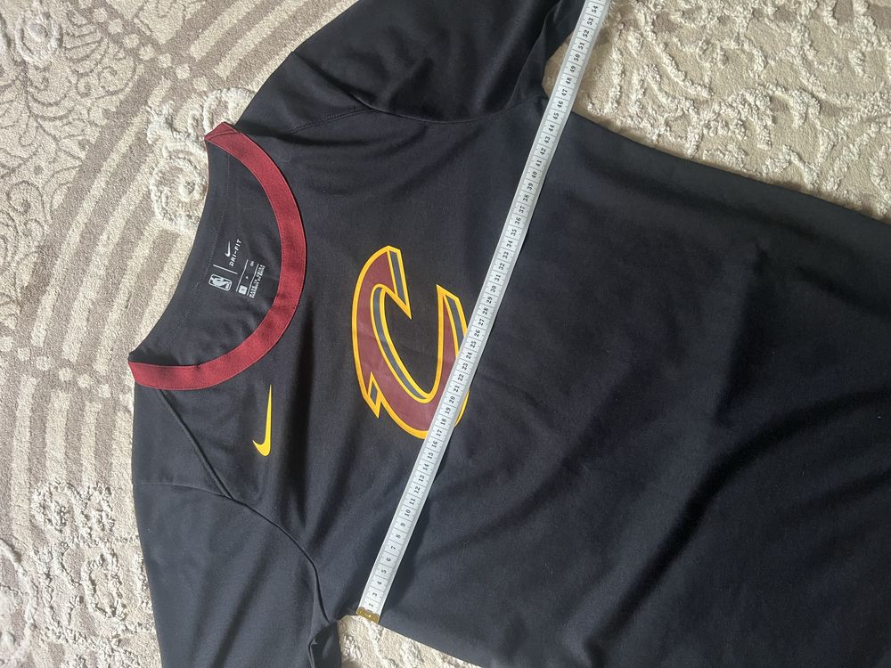 Чоловіча футболка Nike NBA Dri-fit Cleveland Cavaliers S розмір