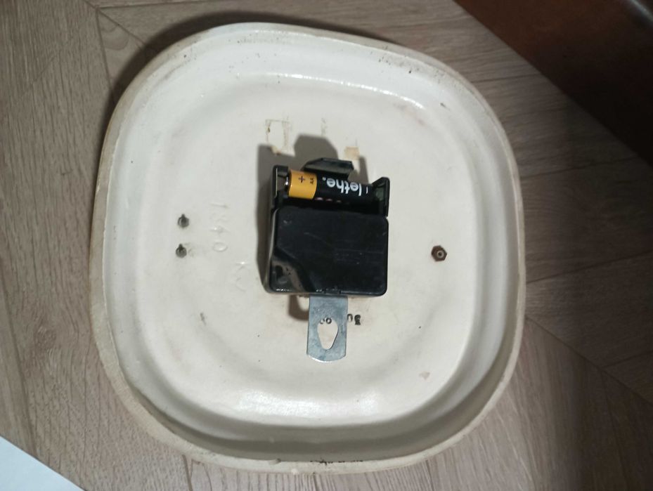 Zegar ceramiczny żółty wiszący