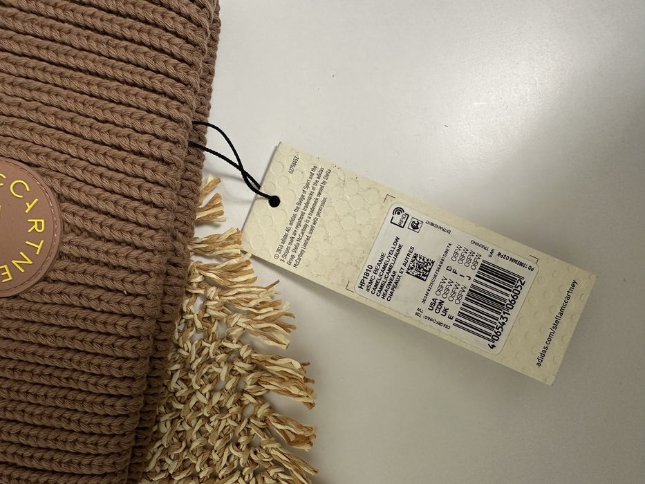 Шапка Adidas by Stella McCartney