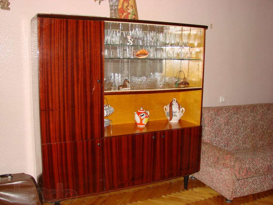 продам шкаф буфет румыния 60-е года