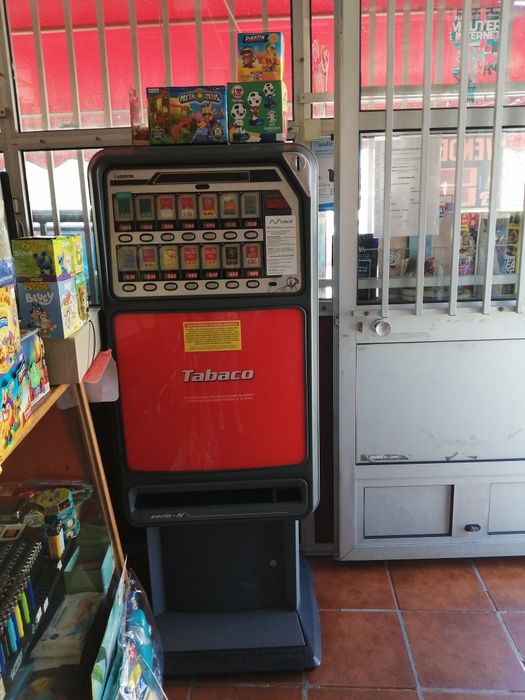 Vende se Quiosque "Student’s Place" em localização estratégica!