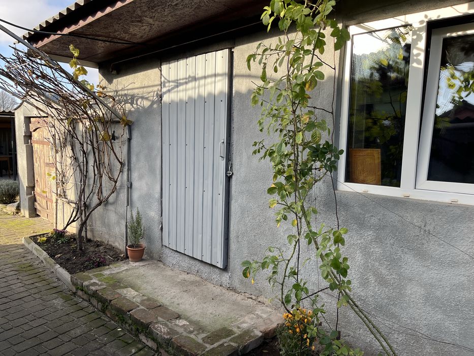 Продам затишний утеплений будинок із саманних блоків - заїзжджай і жив